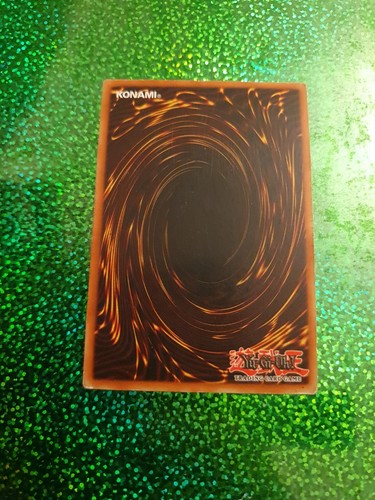 Yugioh x3 card 1st ed Ul Rare card set Vampire Lord Genesis SD2 EN001