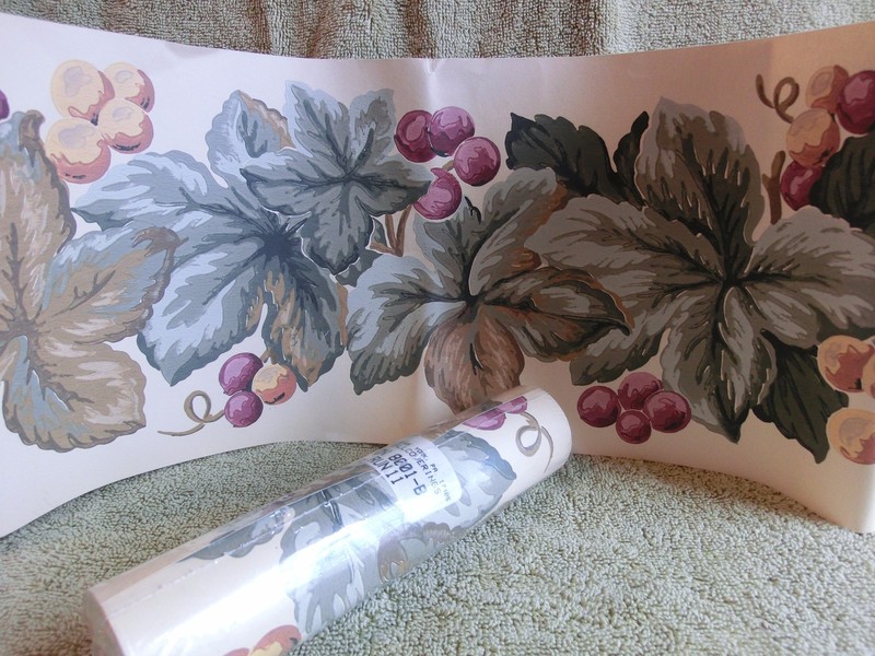 One Roll+Bonus YORK WALLCOVERING Borders CN 8001-B Grapes Grapevine Beige