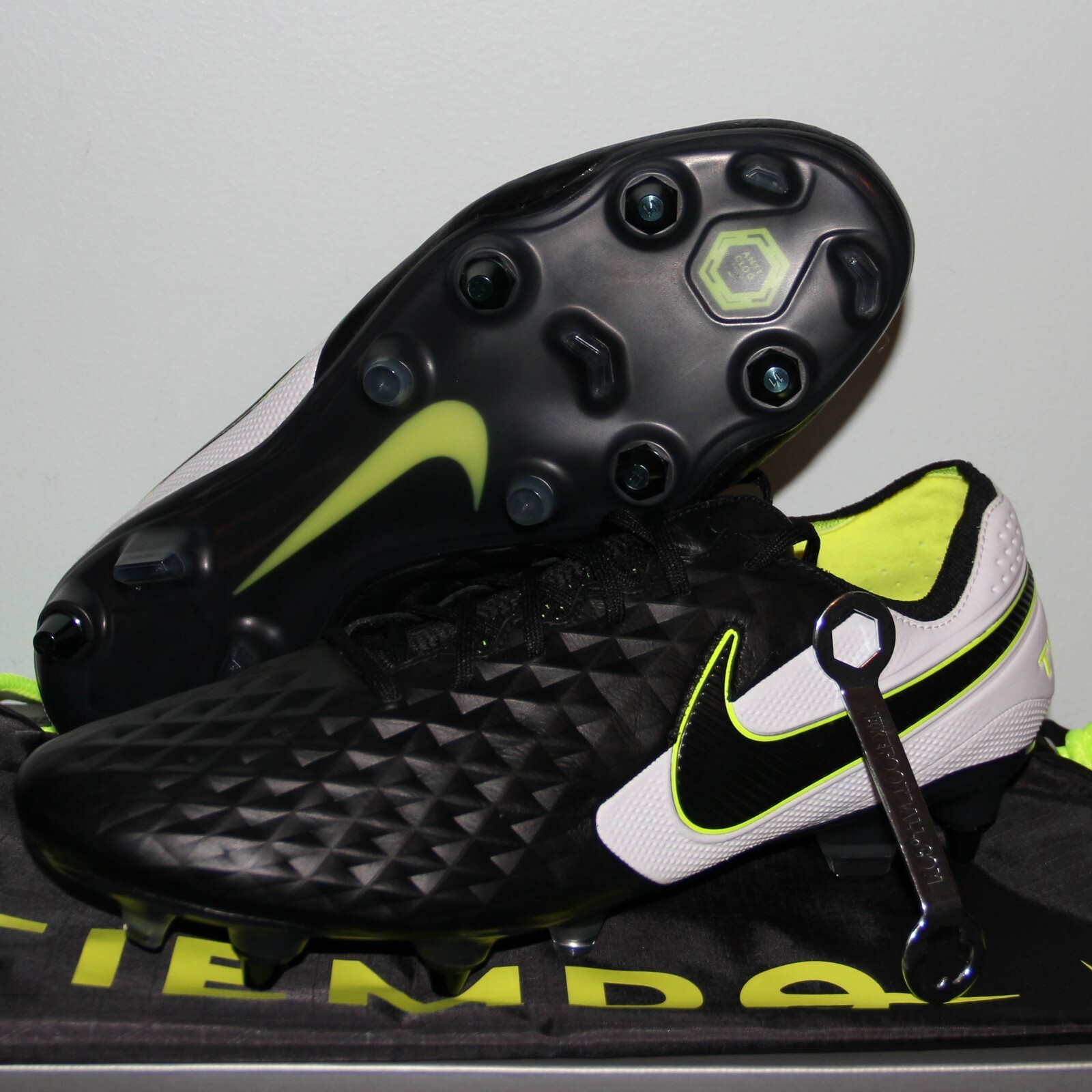 Size 12 - Nike Tiempo Legend 8 Elite SG Pro AC Black White for sale online  | eBay