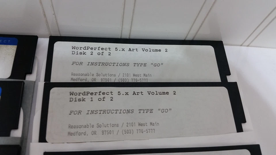 Lot of WORD PERFECT 5.25” Floppy Disks Software Diskettes Graphics Spell Art Etc - Image 2 of 4
