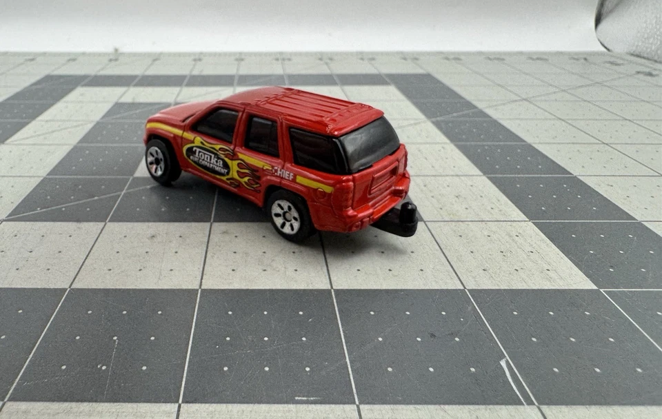 Vintage 2002 Maisto Chevrolet Trailblazer Marvel - Tonka - 1:64 Diecast Car - Image 2 of 4