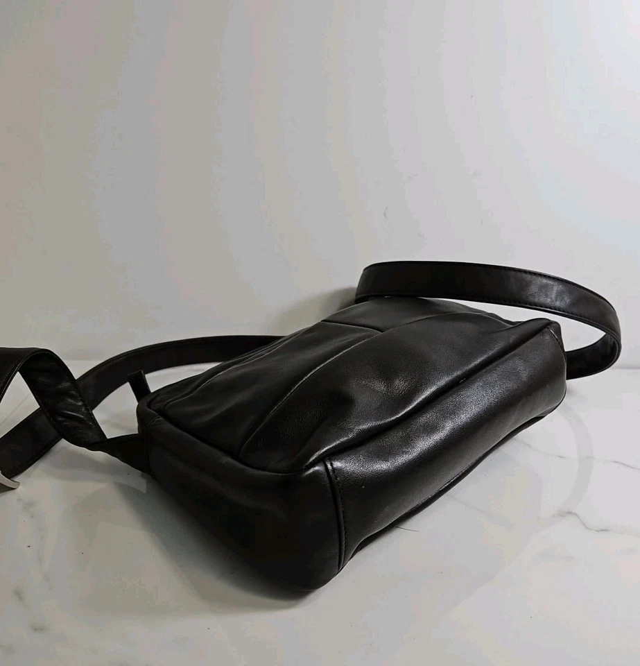 Tommy Hilfiger Dark ChocoBrown Leather Small Crossbody Purse 9x7x3" - Image 4 of 4