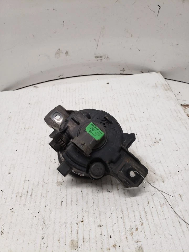 Passenger Corner/Park Light Fog-driving Fits 06-07 INFINITI M35 1404533 - Image 2 of 4