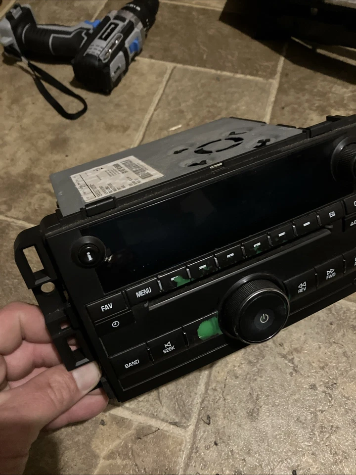 2007-2014 雪佛兰 Tahoe 调幅调频收音机 CD 播放器 带辅助蓝牙升级 25942015 — 第 2/4 张图片