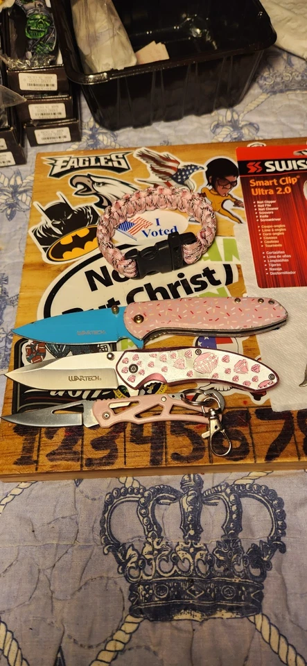 1 For The PINK Lovers 💗 3 Knives, Bracelet, Clippers. lot #1 COOL LOT! - Image 3 of 4