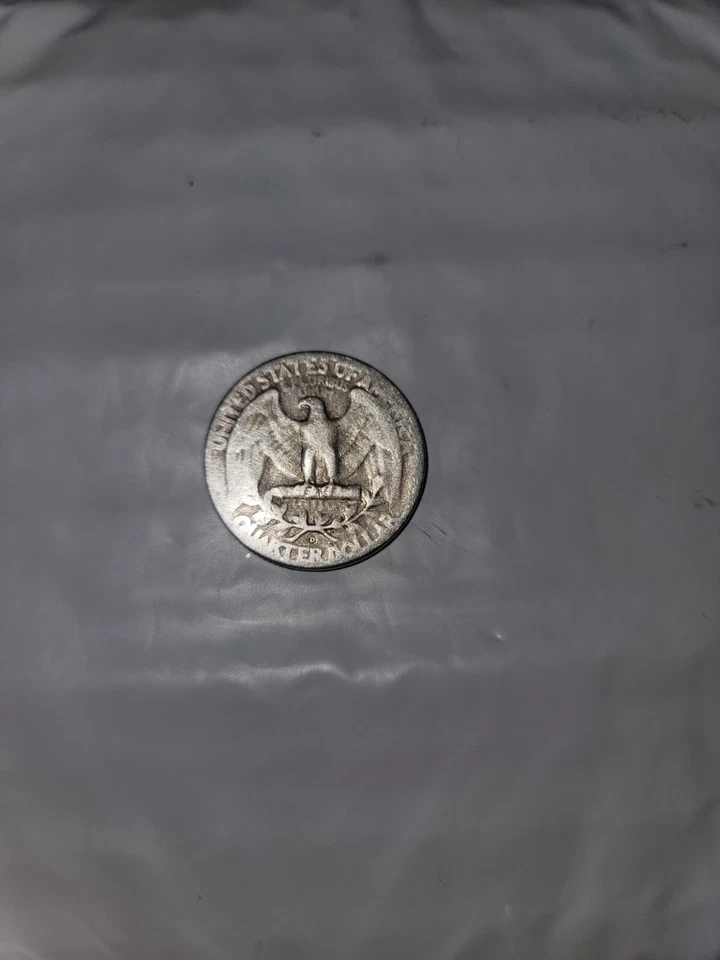 1948 D Mint Mark Uncirculated Silver Rare Quarter Missing Claws - Image 2 of 2