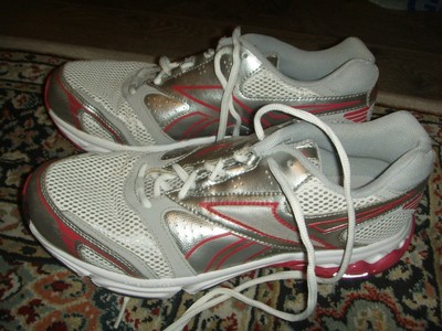 Hot Pink Running Shoes Womens Size 