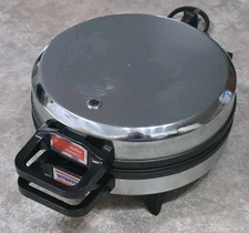 Vintage Vitantonio Disney Mickey Mouse Waffle Iron Maker 950 *TESTED WORKS*