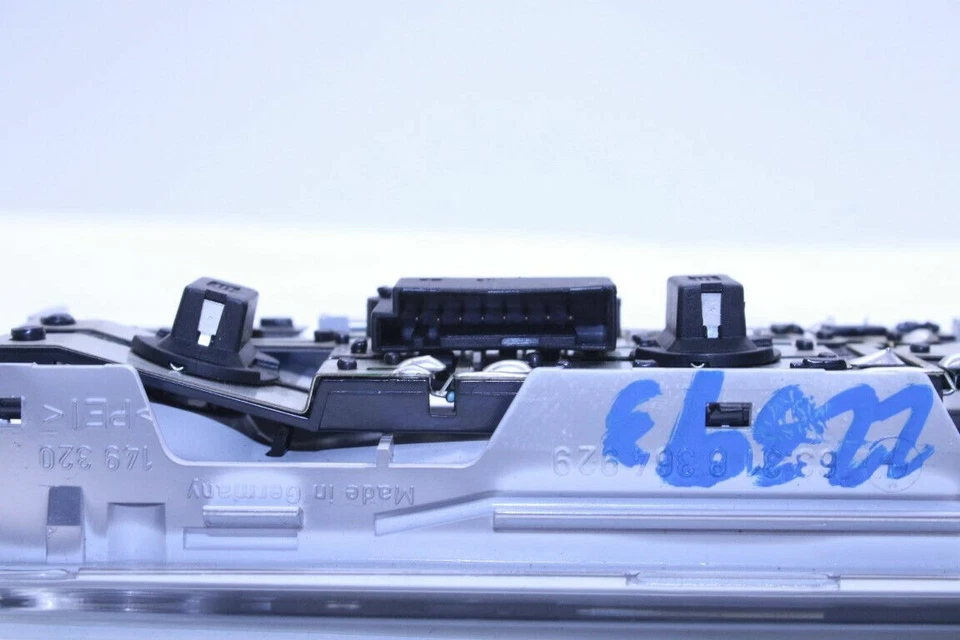 Оригинальный купольный фонарь для чтения карт 2004 BMW 330i б/у - Изображение 3 из 4