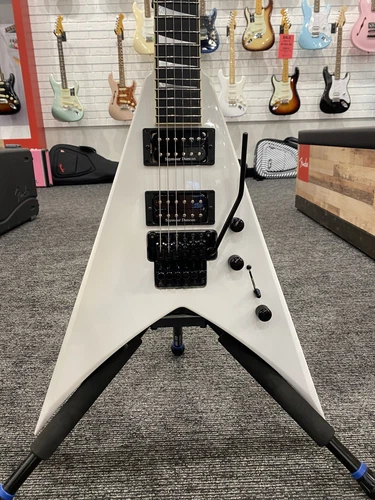 Very Good Jackson USA KV2 King V Electric Guitar, Ebony Fingerboard, White