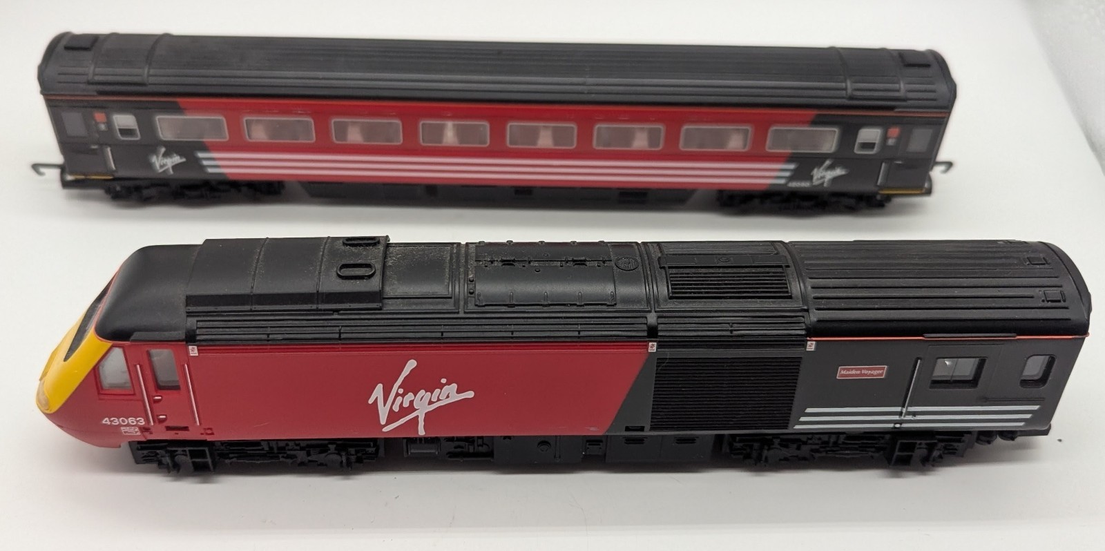 OO】Hornby Class47ディーゼル機関車 Virginカラー【】 【公式通販】