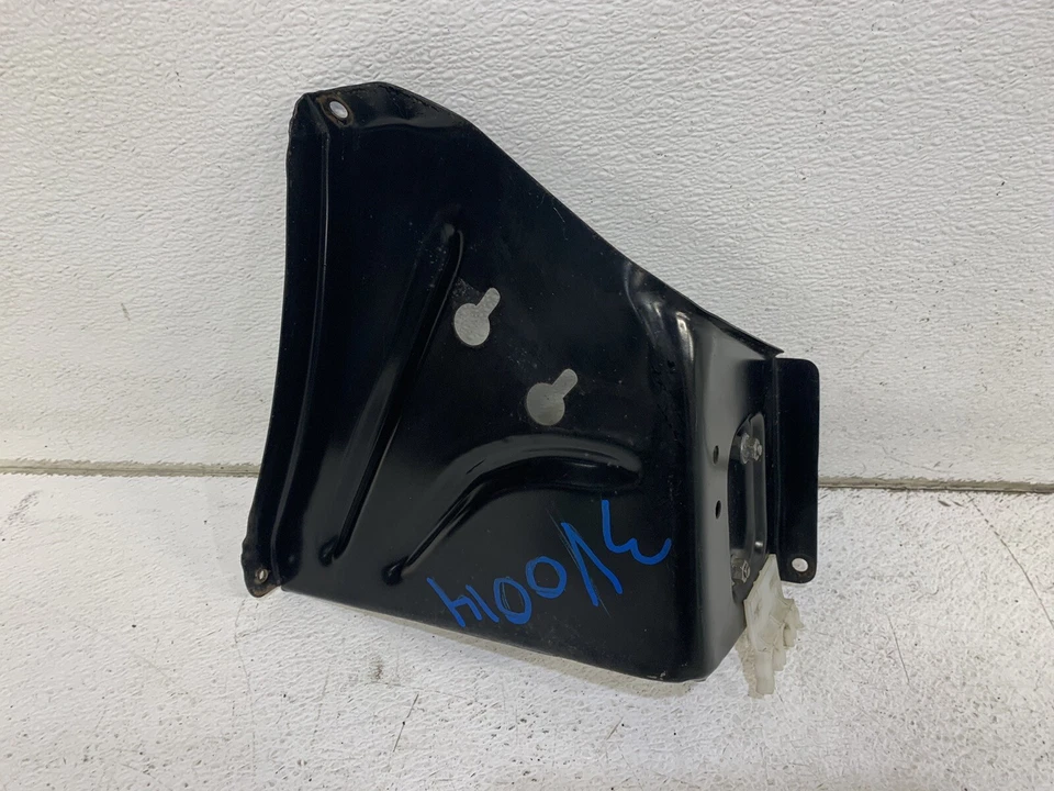 Datsun 210 1981-1982 bote de carbón ¡¡SOLO SOPORTE!! Sunny B210  Foto 2 de 2