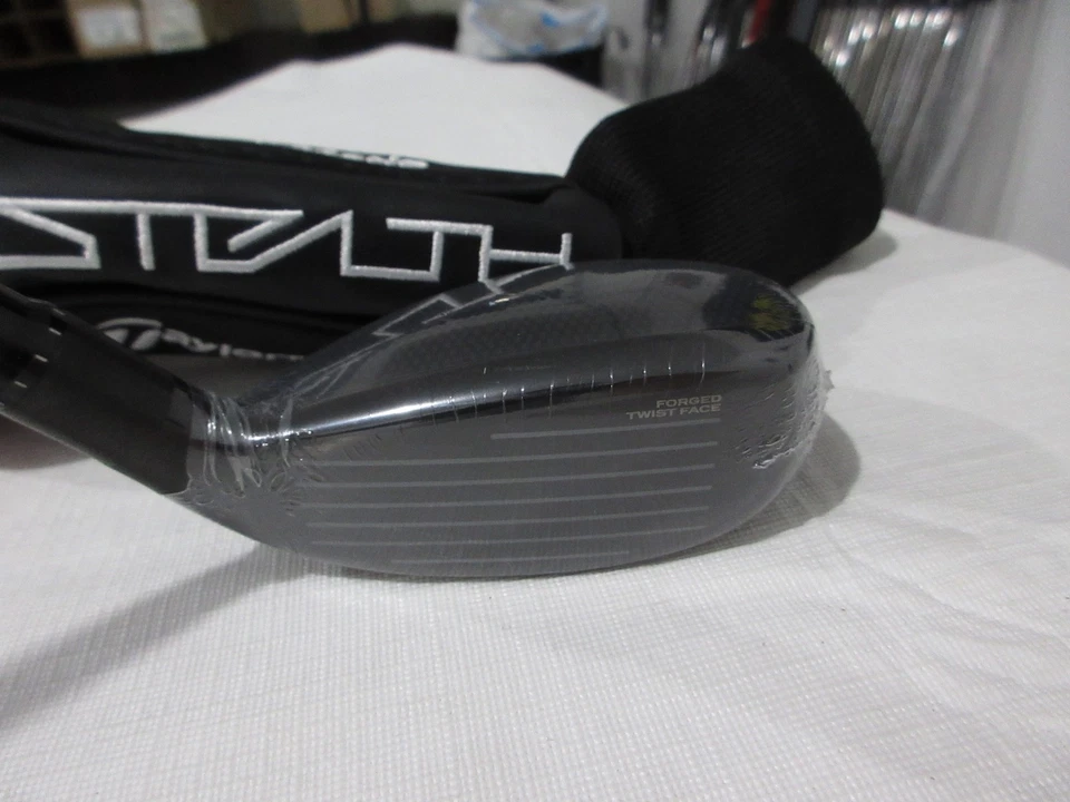 Lefty TaylorMade Stealth Plus Hybrid 4-iron - 4H - 22* - Regular Graphite - NEW - Image 3 of 4