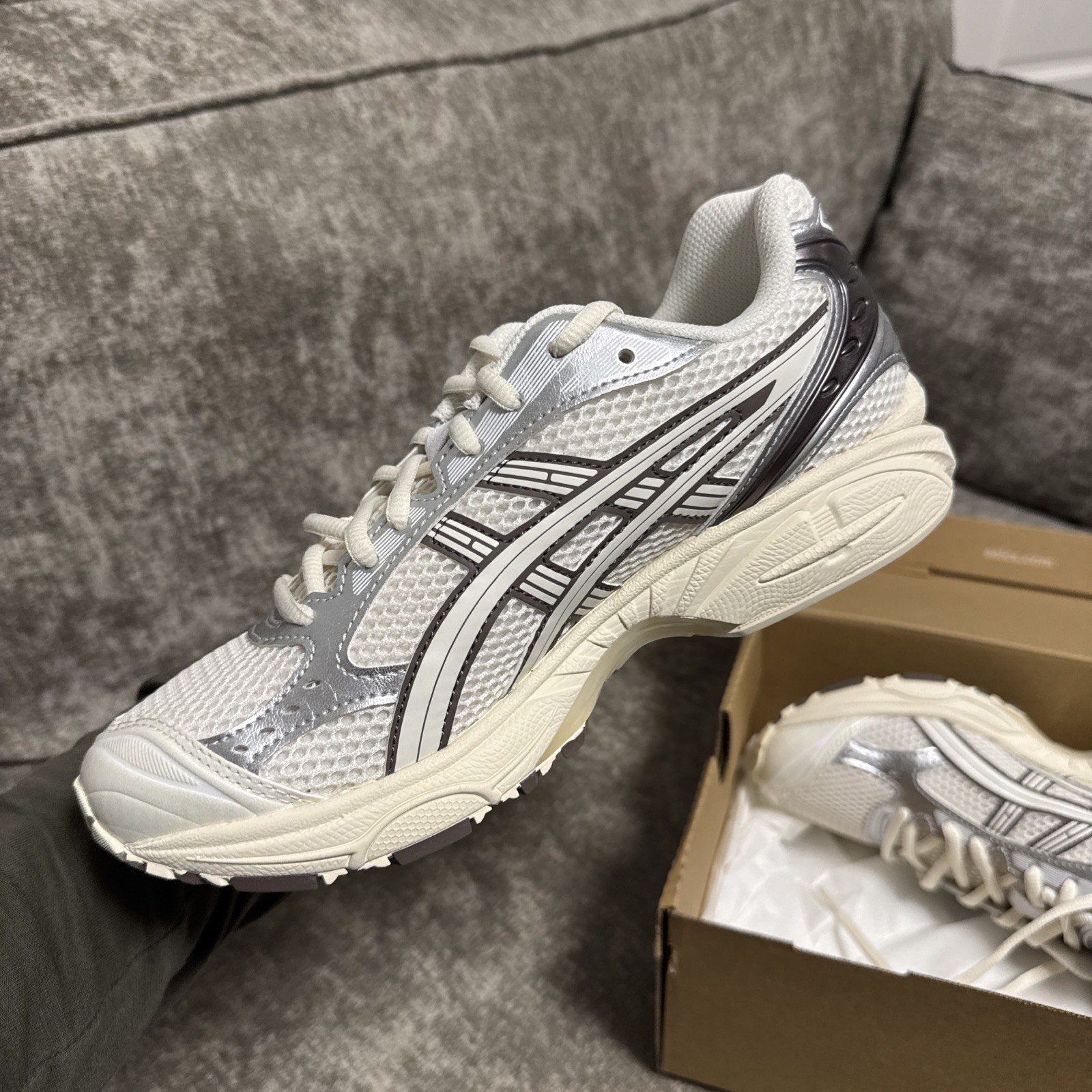 Size UK 5 - Asics Gel Kayano 14 Unisex Trainers Cream Cocoa White - RRP £165! image 6