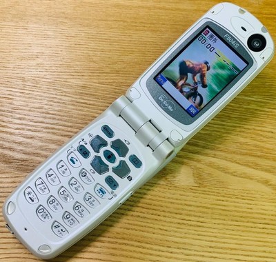 Fujitsu 661 Docomo Mova F504Is Japanese Flip phone Garakei Keitai Retro