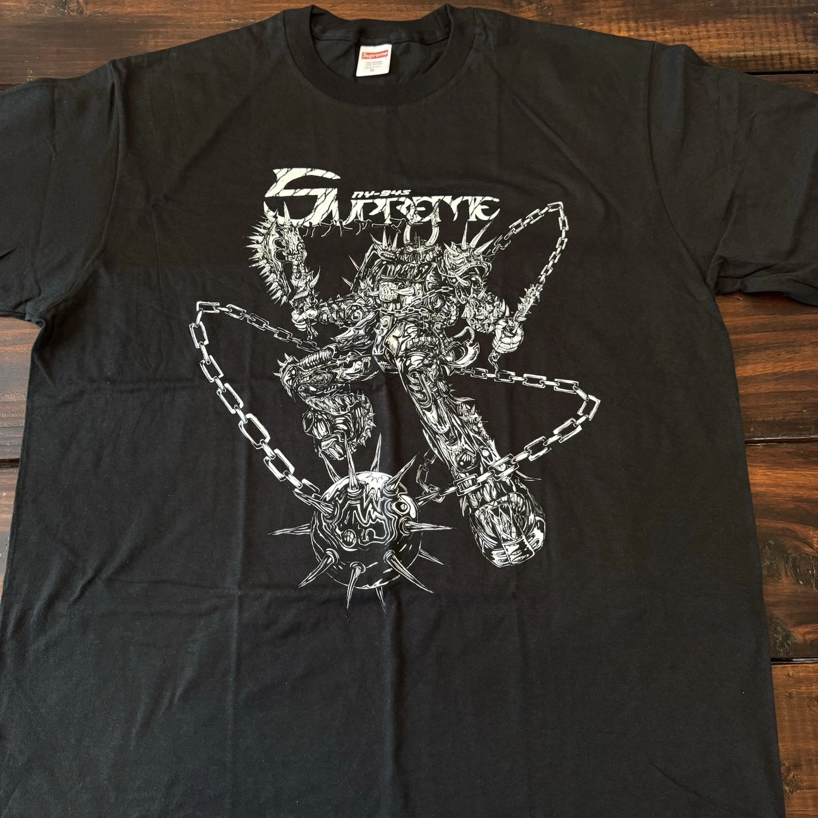 Tee shirt Supreme Spikes Gundam taille XL noir FW21 authentique