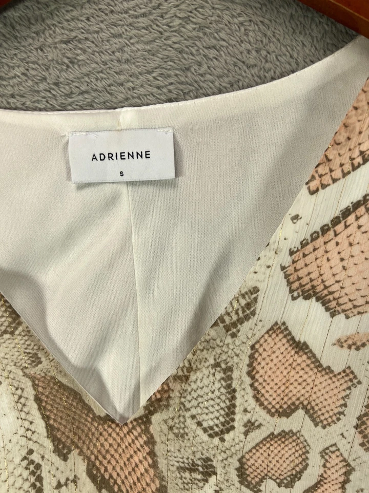 ADRIENNE Prendas para el torso Para Mujer Pequeñas Camisa Estampado Serpiente Blusa Manga Abullonada Cuello en V Foto 4 de 4