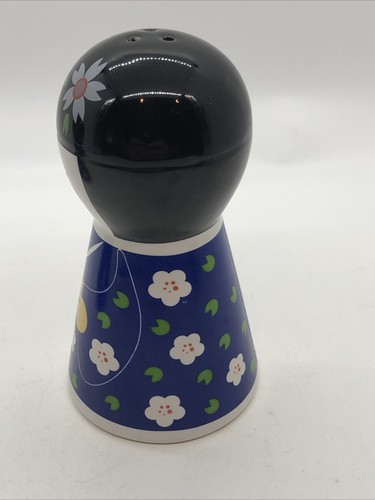 Asian Kokeshi Salt Pepper Shakers 4” Tall Blue Kimono Flowered Kokesha - Picture 10 of 14