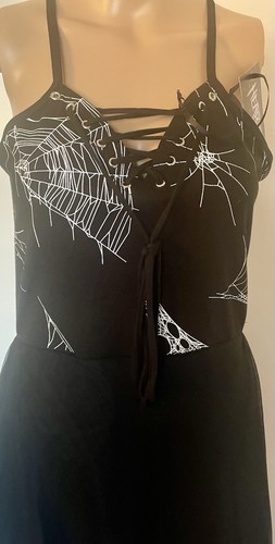 Heartless Ariana Spiderweb Gothic Dress - Size M BNWT - Picture 5 of 10