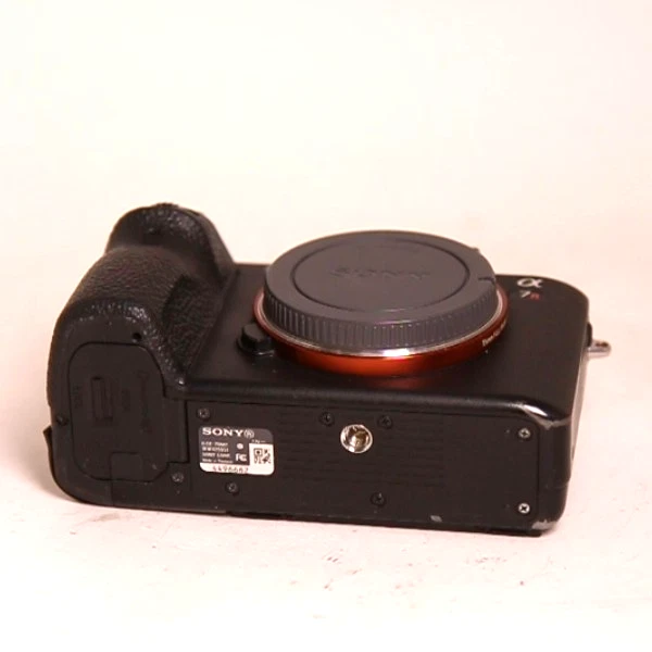 Sony Alpha 7R II, photo 3 of 5