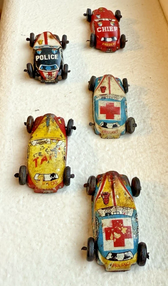1950s Japan Tin Litho Emergency Cars Lot of 5 – Fire Chief, Police, Ambulance - Image 4 of 4