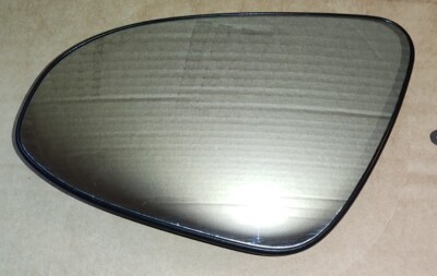 Copertura per specchietto laterale sinistro per Toyota Yaris 2012 2020 finitura nera lucida per un migliore aspetto del veicolo (bianco