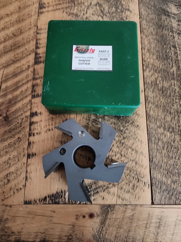 Grizzly C3697Z - Shaper Cutter - Stair Tread Nose, 1-1 /4" Bore Nice!