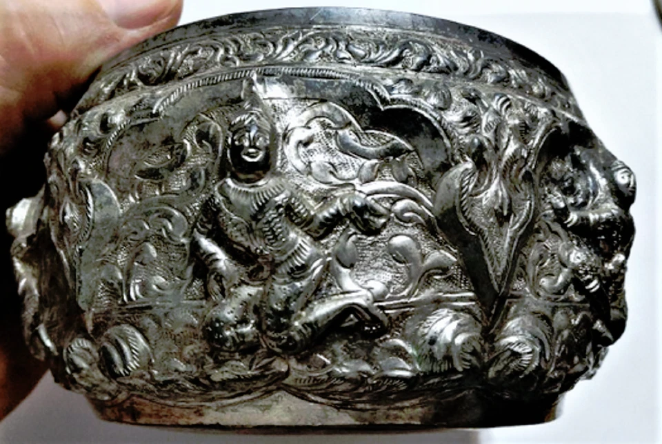 Antiguo 900 Plata Birmania Myanmar Siam Limosna Tailandesa Mendigo Cuenco Alto Relieve Firmado Foto 2 de 4