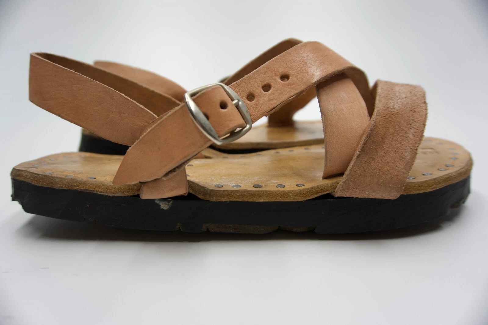 HUARACHE CRUZADO WITH THICK SOLES COLOR BEIGE RETRO NATURAL ACME - MRM15
