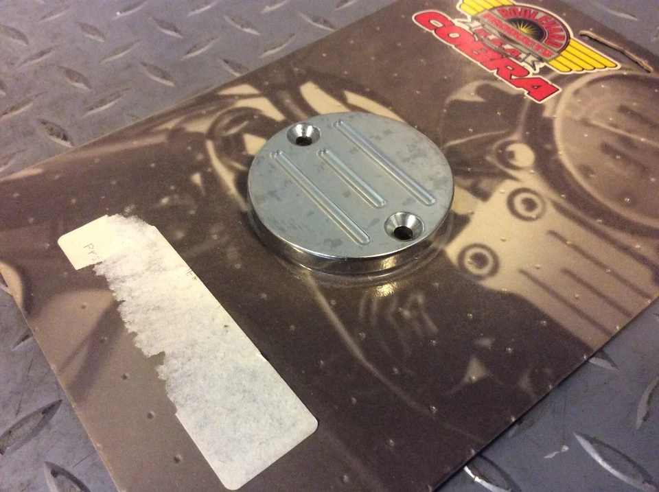 Cubierta de depósito acanalada Cobra Kawasaki Vulcan 800 1500 VN800 VN1500 05-1431 Foto 3 de 4