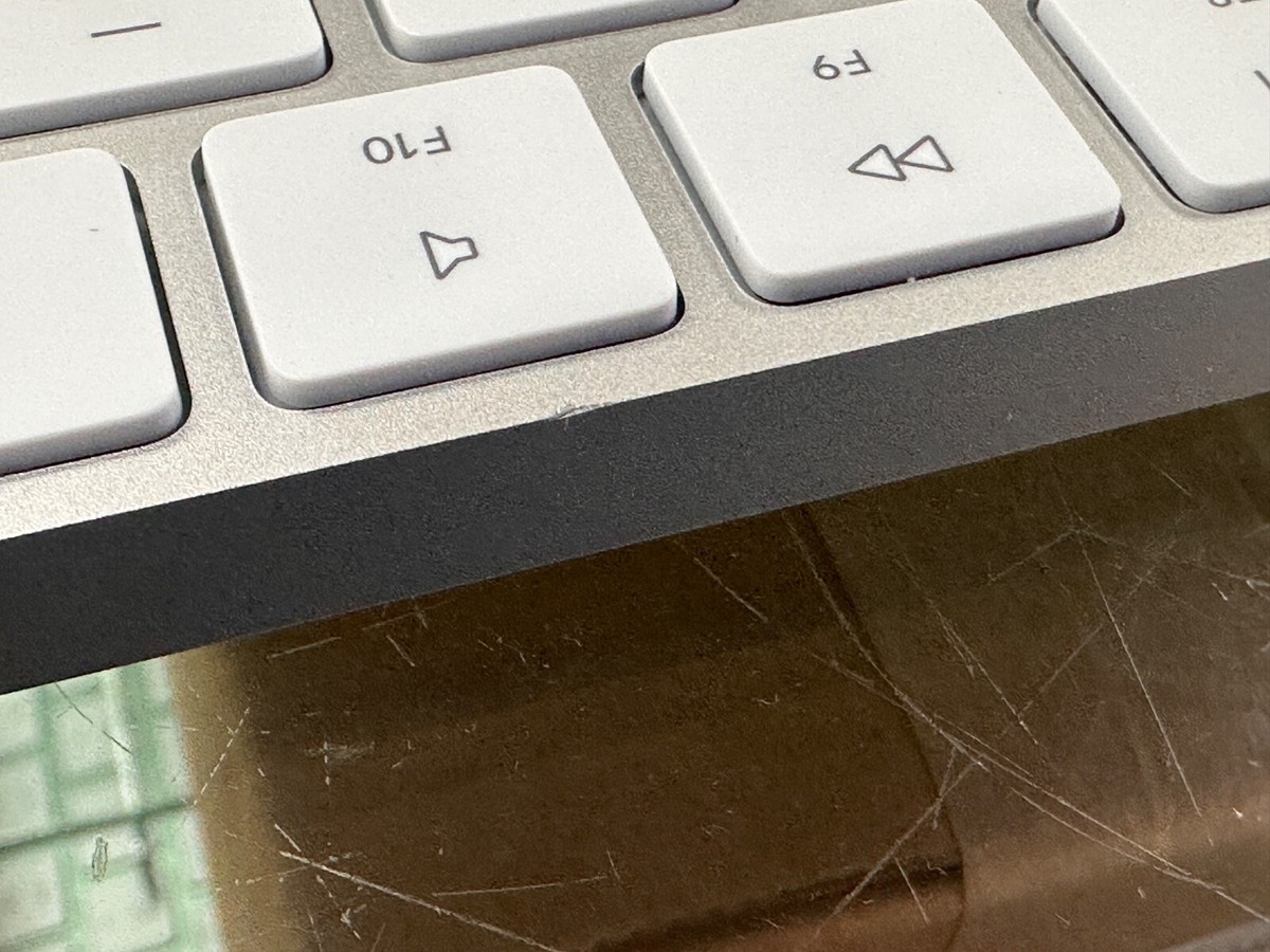 限定品 シルバー TOUCH ID APPLE MAGIC KEYBOARD s-l1200.jpg