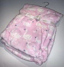 Super Soft Flannel Fleece Baby Infant Throw Blanket in Soft Pink with Swans