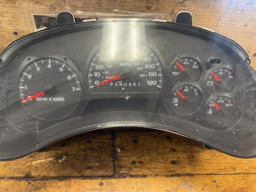 2006-2008 CHEVROLET TRAILBLAZER SPEEDOMETER INSTRUMENT CLUSTER W DRIVER INFO - Picture 3 of 8