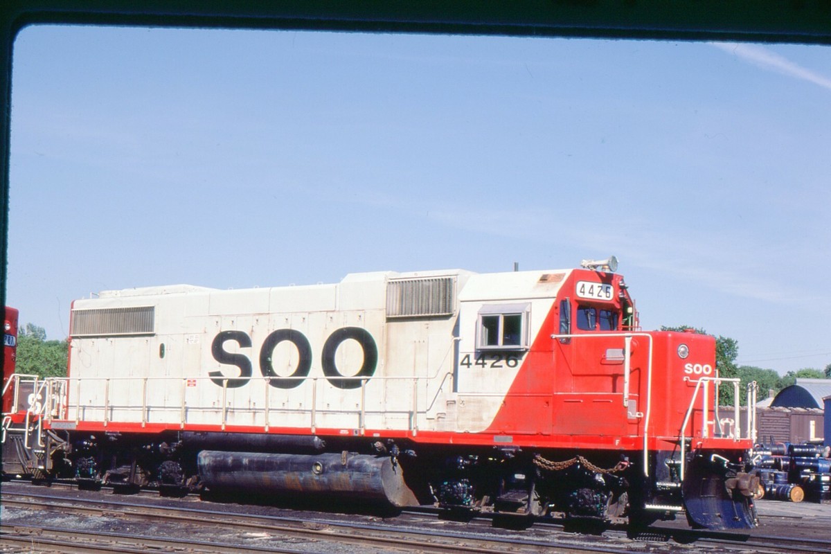 【かこページ】 SOO RR Loco #4426 Minneapolis MN 1985 Vintage Kodachrome Slide