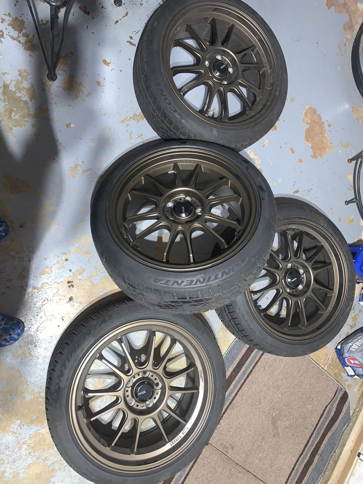 Ruedas Konig 18x8,5 - 5x112 Race Bronze. Con neumáticos Continental ExtremeContact Foto 4 de 4