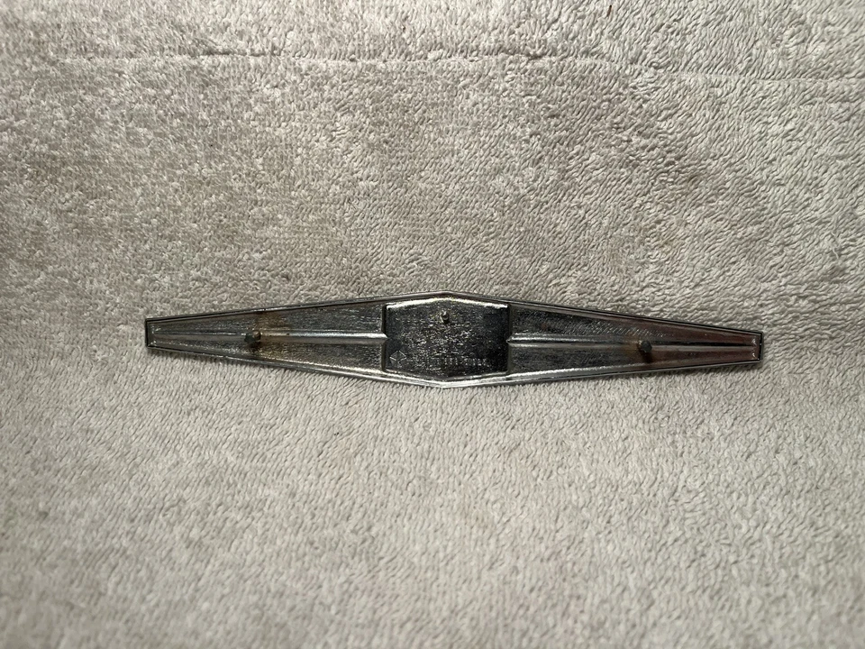 Dodge Dart GTS emblema del panel de puerta Mopar 1968 Foto 2 de 2