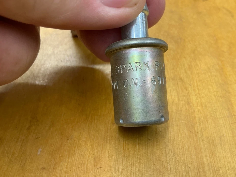 Chevrolet Corvette 1965-69 y otros-A Delco# CV691C válvula PCV de calidad premium Foto 2 de 4