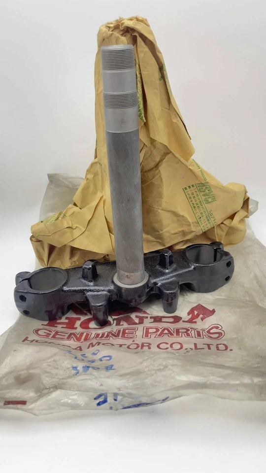 HONDA MTX125 MTX125R,MTX125RW FRONT FORK BRIDGE BELOW&BRIDGE,FORK TOP NOS JAPAN Foto 3 de 4