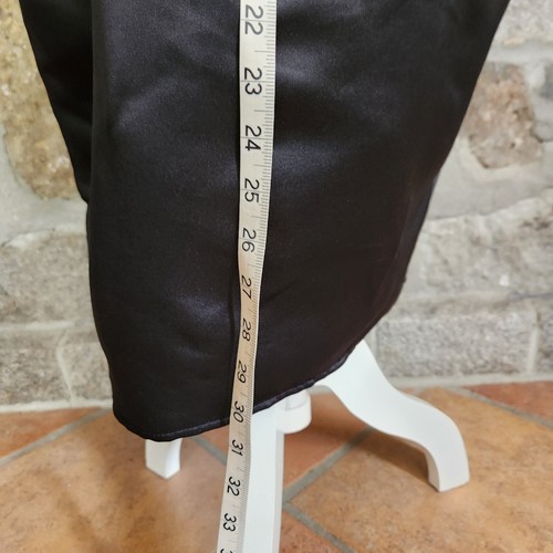Women's Sweetheart Bubble Satin Black Midi Dress - Future Collective Size Med - 第 4/13 張圖片