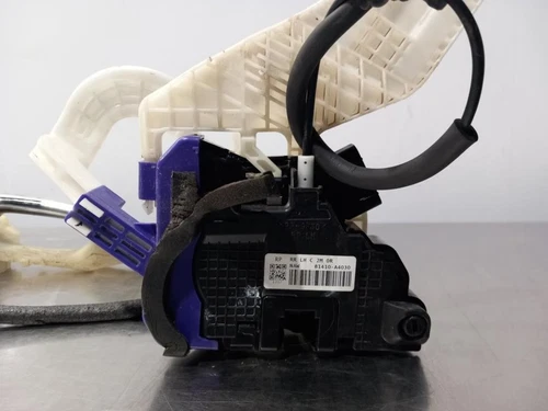 81410A4030 Cerradura Puerta Trasera Izquierda para KIA CARENS (RP) Concep 935221 - Imagen 4 de 10