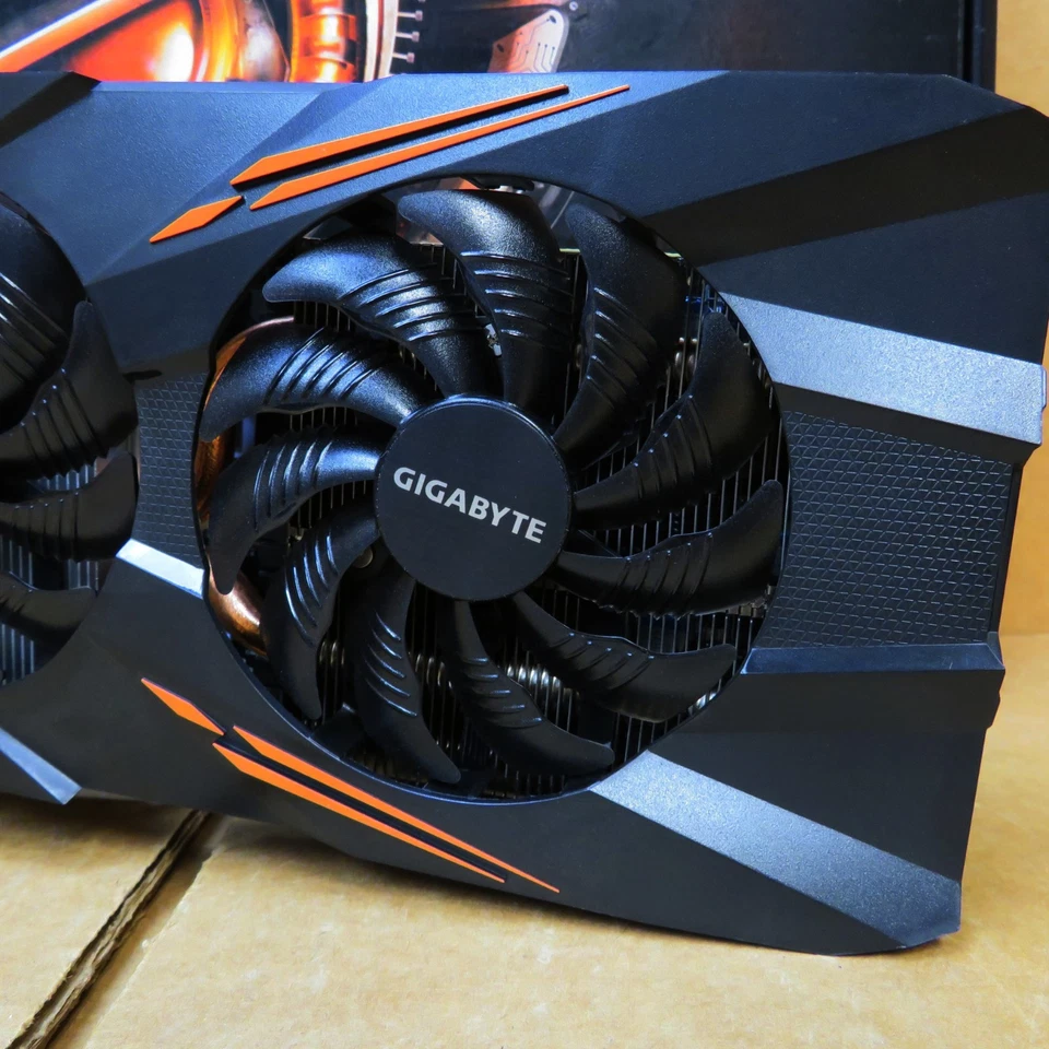 GIGABYTE GeForce GTX 1070 WINDFORCE OC 8G Graphics Card w/8 GB GDDR5 Memory - Image 2 of 4