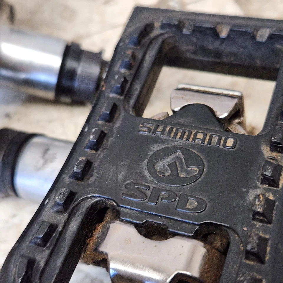 Pedales Shimano PD-M505 SPD con adaptadores de plataforma SM-PD22 reflectores sin clip Foto 3 de 4