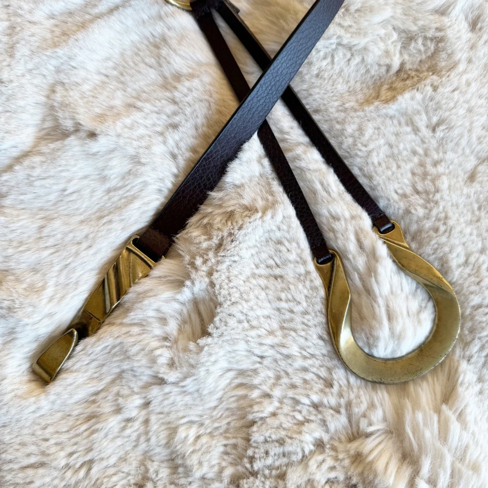 复古 Chicos 皮革腰带女式小号金色马蹄扣深棕色 — 第 2/4 张图片