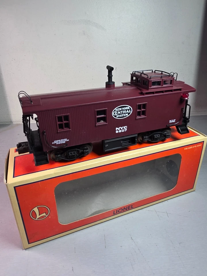 LIONEL Rd. No. 6907 New York Central Woodside Caboose + 6-19739 + Original Box   - Image 3 of 4