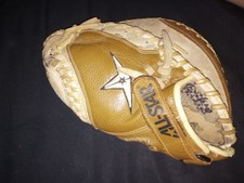 All-Star 31.5 Inch, Youth Catcher's Mitt CMW 1011 RHT, Good Shape, Discontinued