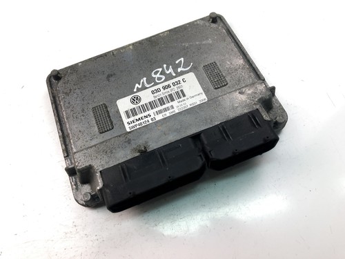 VW POLO 9N Motorsteuergerät ECU 03D906032C 2003 18044373