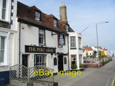 Photo 6x4 The Port Arms on the A258 Prince of Wales Terrace Deal The Prin c2008