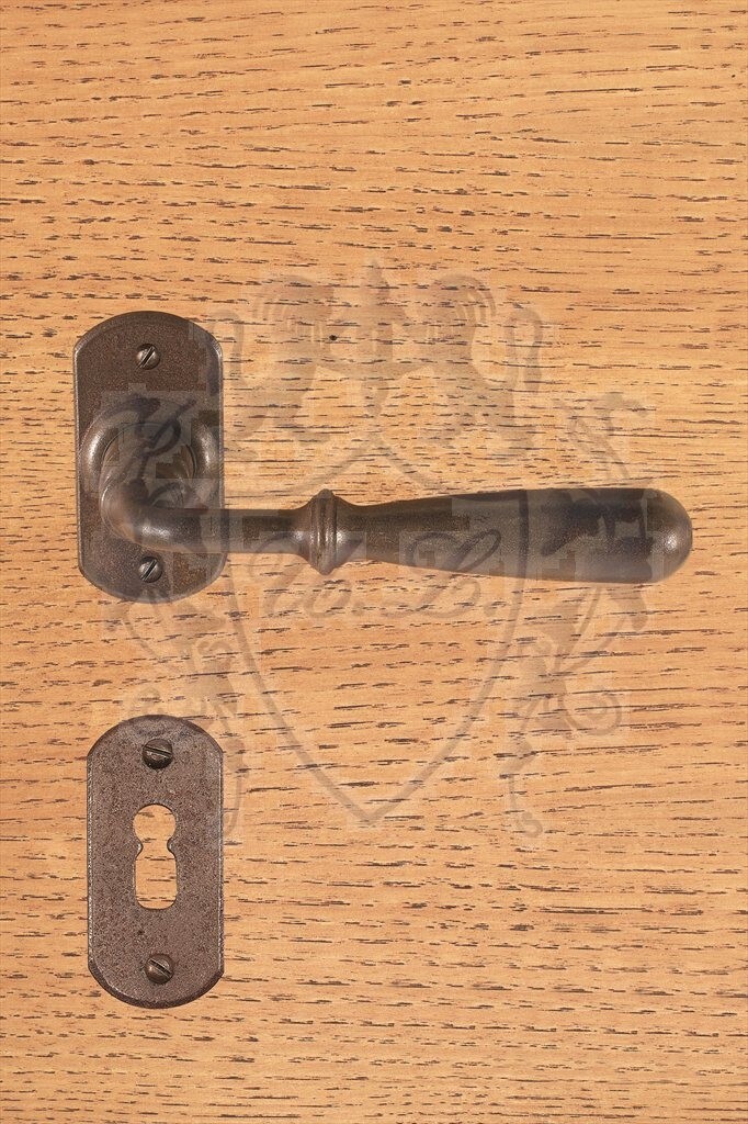 Offerta Maniglia Ferro FM031.N Quadro 8mm Rosetta + Bocchetta Prezzo