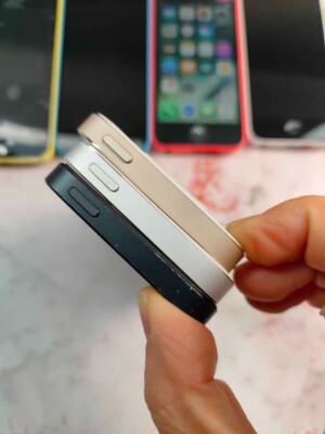 Apple iPhone 5 5C 5S 8GB 16GB 32GB 64GB Unlocked 4G iOS