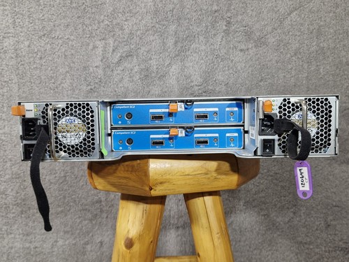 Dell Compellent SC220 24-Bay 2.5 SAS Storage Array 2x EMM 2x 700W PSU - Picture 9 of 18
